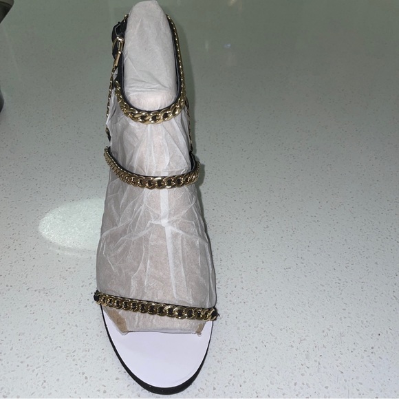 JLO Jennifer Lopez Strappy Chain Stiletto Open Toe Heels Size 9M - Picture 4 of 4